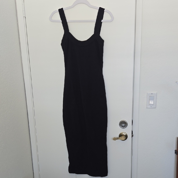 Dresses & Skirts - Elegant Black Sleeveless Dress